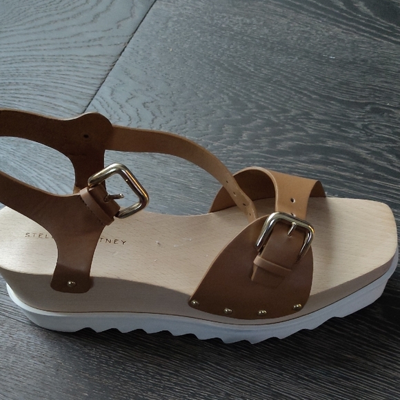 Stella McCartney Tan Sandals with Adjustable Straps and Rugged Outsole